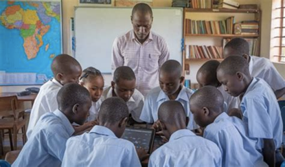 Enseignant africain avec ses élèves